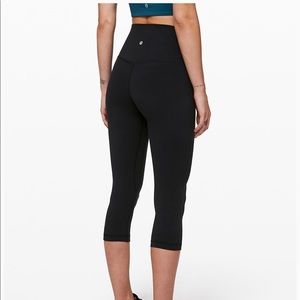 BNWT lululemon align crop 21”